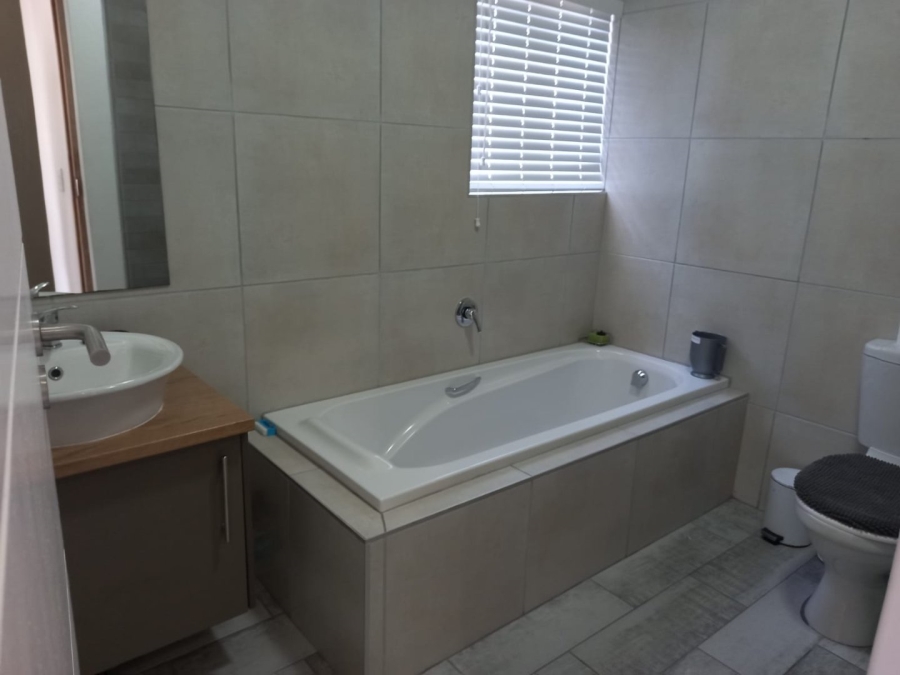 To Let 3 Bedroom Property for Rent in Mooikloof Country Estate Western Cape